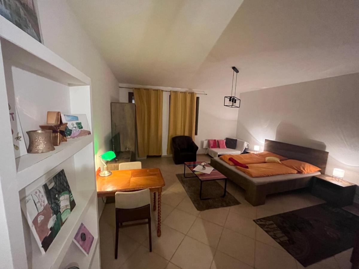 Monelly Apartman Komarno Luaran gambar